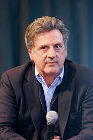 Voici tout ce dont vous avez besoin pour résoudre cette énigme : Daniel Auteuil Wikipedia