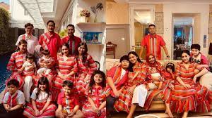 Aku lagi mau nyoba bikin baju lebaran, tapi namanya juga lagi uji coba ya. Nagita Slavina Buat Baju Lebaran Untuk Keluarga Dengan Warna Mencolok Syahnaz Kue Lapis Tribunnews Com Mobile