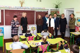 Оле́на володи́мирівна зеле́нська (дівоче прізвище кияшко, нар. Olena Zelenska Vidvidala Shkoli Cherkashini Oficijne Internet Predstavnictvo Prezidenta Ukrayini