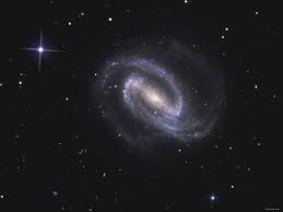 Esta imagen del hubble muestra a ngc 2608, una galaxia espiral barrada ubicada a 64 millones de años luz de distancia en la constelación de cáncer. About Barred Spiral Galaxy