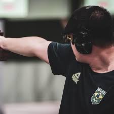 Prata em 2016, Felipe Wu fica entre os últimos e é eliminado