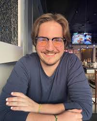 Sam Dayton's Instagram, Twitter & Facebook