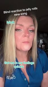 Heidi Dunn's Instagram, Twitter & Facebook