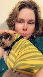 How to care for newly adopted Sphynx cats with hair and fungal infections?