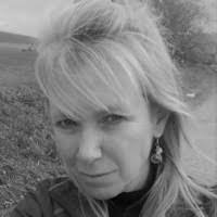 Roxanne Powell's Instagram, Twitter & Facebook