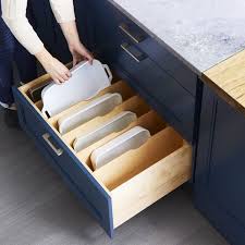 Design your dream kitchen today, from kitchen cabinets to kitchen sinks, learn everything there is kitchen cabinets are a lowe's mainstay and we're proud to offer a wide selection from kraftmaid. 16 Best Kitchen Cabinet Drawers Clever Ways To Organize Kitchen Drawers
