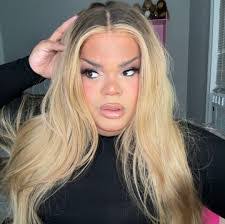 Abigail Mcclure's Instagram, Twitter & Facebook