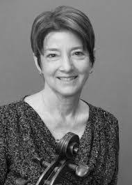 Diane Standring's Instagram, Twitter & Facebook