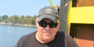 Edward Layton's Instagram, Twitter & Facebook