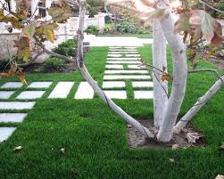 Amenagement Allee De Jardin Et Chemin De Pierre En 95 Idees Modern Garden Modern Landscaping Modern Landscape Design