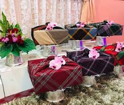 Gubahan hantaran terkini 2019 daripada kain pelikat #gubahanhantarankainpelikatterkinibentukkeris. Pelbagai Contoh Hidden Hantaran Trend Terkini