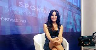 Check spelling or type a new query. Francesca Brienza Torna A Fare La Modella La Giornalista Di Roma Tv Sponsorizza Gioielli Foto Forzaroma Info Ultime Notizie As Roma Calcio Interviste Foto E Video Forzaroma Info