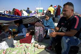 Como tomás y moreli, unos 1.700 ciudadanos de venezuela ingresaron ayer al perú por el cebaf de tumbes. La Desesperacion Del Exodo Venezolano A Las Puertas De Chile Se Lo Rogamos Permitannos Entrar Internacional