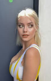 Lauren Burch, 18 : r18_19