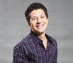 Paulo josé gómez de souza nasceu em lavras do sul (rs), no dia 20 de março de 1937, e deu seus primeiros passos na vida artística no teatro da escola, com 10 anos. Paulo Mathias Jr Conta Como Evita Crise No Relacionamento Dialogo Sempre E A Melhor Opcao Bastidores Gshow
