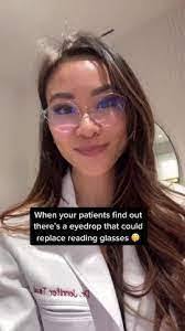 Melanie Lathrop's Instagram, Twitter & Facebook