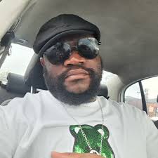 One of our most important values as the Muvhango family is charity, and  giving back to the community. This morning our cast members visited the  Tshilidzini Hospital in Thohoyandou and spent some