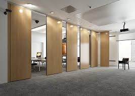 Cloison Mobile En Bois Collection Rolling Wall By Arcadia Componibili Gruppo Penta Bewegliche Trennwand Burotrennwande Trennwand