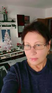 LA VADUL TIMPULUI, SCLIPIRI DE STELE la ceas aniversar și-a adunat STELELE  LITERARE în marea îmbrățișare a slovelor alese. Junit din lumina  sufletului, semnul nostru de carte este frumosul din cuvânt. Felicitări