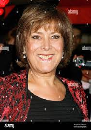 Lynda Russell's Instagram, Twitter & Facebook