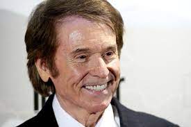 Raphael está "resignado": Esto es lo último que se sabe del estado de salud  del cantante - CaracolTV