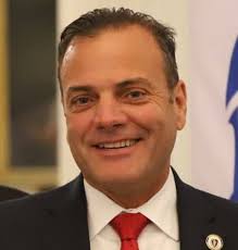 Lawmakers line up behind streaming service fee bill