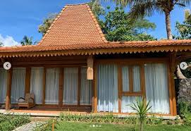 Rumah adat joglo di jawa timur masih dapat kita temui banyak di daerah ponorogo. 5 Contoh Penerapan Rumah Joglo Di Hunian Modern Mewah Dan Antik Rumah123 Com