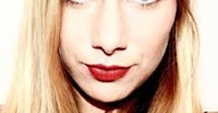 Iris Peters's Instagram, Twitter & Facebook