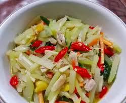 Ikan tongkol, bawang merah, bawang putih, lengkuas, kunyit, cabai rawit sesuai selera, asam gelugur. Bahan 2 Ekor 600 Resep Masakan Indonesia Ceria Facebook