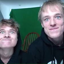 Just your friendly neighbourhood ghouls 📸@mietersemedia