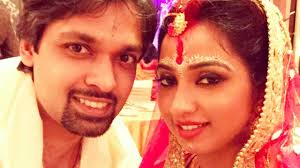 Popular playback singer shreya ghoshal and her husband, entrepreneur shiladitya mukhopadhyay, on saturday became parents to their first child, a baby boy. Shreya Ghoshal Married To Shiladitya Mukhopadhyay