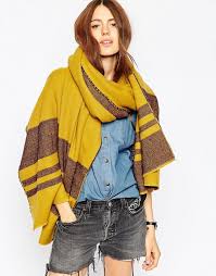 Check spelling or type a new query. La Couleur A Avoir Dans Ta Garde Robe Le Jaune Moutarde
