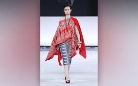 Jual beli online aman dan nyaman hanya di tokopedia. Toraja Kaboro Koleksi Terbaru Novita Yunus Yang Terinspirasi Dari Toraja