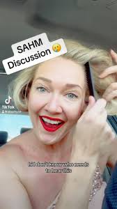 Elise Hurst (@gleefullyme_) • Instagram photos and videos