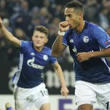 Dennis aogo (born 14 january 1987) is a german former professional footballer who played as a left back and midfielder. Fur Tochter Payten Dennis Aogo Erklart Seinen Torjubel Beim Sieg Des Fc Schalke 04 Gegen Den Ogc Nizza Schalke 04