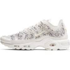 Damensportschuhe Nike Air Max Plus Lx Damenschuh Cream Nikenike Source By Ladenzeile In 2020 Nike Air Max Nike Air Max Plus Nike Shoes Women