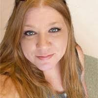 Elizabeth Strom's Instagram, Twitter & Facebook