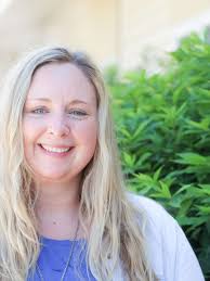 Lindsay Phipps's Instagram, Twitter & Facebook