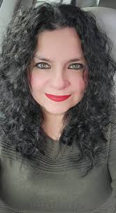 Can selfies be used as professional headshots?