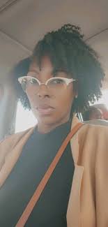 Welcome to D'Vine Beauty Bar! I am the owner/nail technician, Alanna Davis.  Link in bio to book your next set with me. New clients are being accepted,  #nails #indynailtech #indynails ...