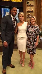 Megyn Kelly In A Roland Mouret Dress Blusas Femininas Feminino Blusas