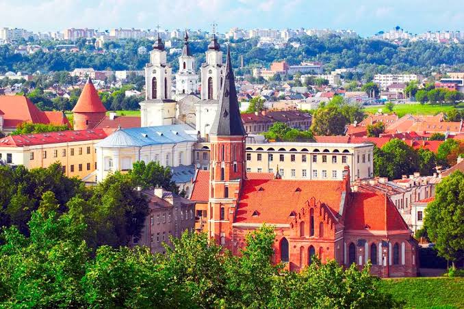 Мале товариство у Литві