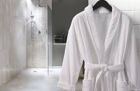 Meanwhile, chop the onion (coarsely), garlic (finely), and anchovies. 21 Hotel Amenities Ideas You Should Consider Now