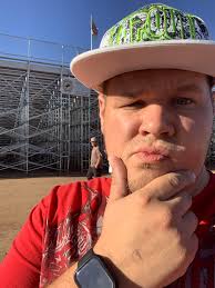 Total desperation here, but I'm looking to make some friends in Brigham,  I'm a 30 year old dude with an 8 year old son. And looking for people to  chat and chill