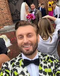 Znany gej z „królowych życia zasugerował, że po zdradzie dotychczasowego partnera, gabriela seweryna. Rafal Grabias Z Krolowych Zycia Dzis Moze Pochwalic Sie Wyrzezbiona Sylwetka Ale Kiedys Nie Wygladal Tak Super Wazyl 15 Kg Wiecej