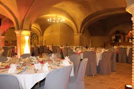Gaudefroy réceptions intervient sur le lieu de votre choix. Location Salle De Mariage Vignoble Var 83 Chateau Maravenne