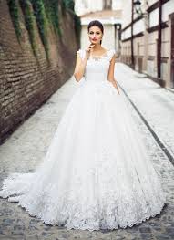 Finde dein brautkleider bei pronovias. Exklusiv Silk Lace Hochzeitskleider
