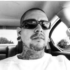 Benefits of olive oil for grey hair. Hot Cholo Men