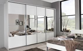 Dann empfehlen sich auch für diesen zweck die stücke aus unseren. Schwebeturenschrank 472 In Weiss Hochglanz Breite 316 Cm 4 Turig Mit 2 Spiegelturen Online Bei Hardeck Kaufen