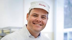 Die Post bringt das Brot aus der Bäckerei